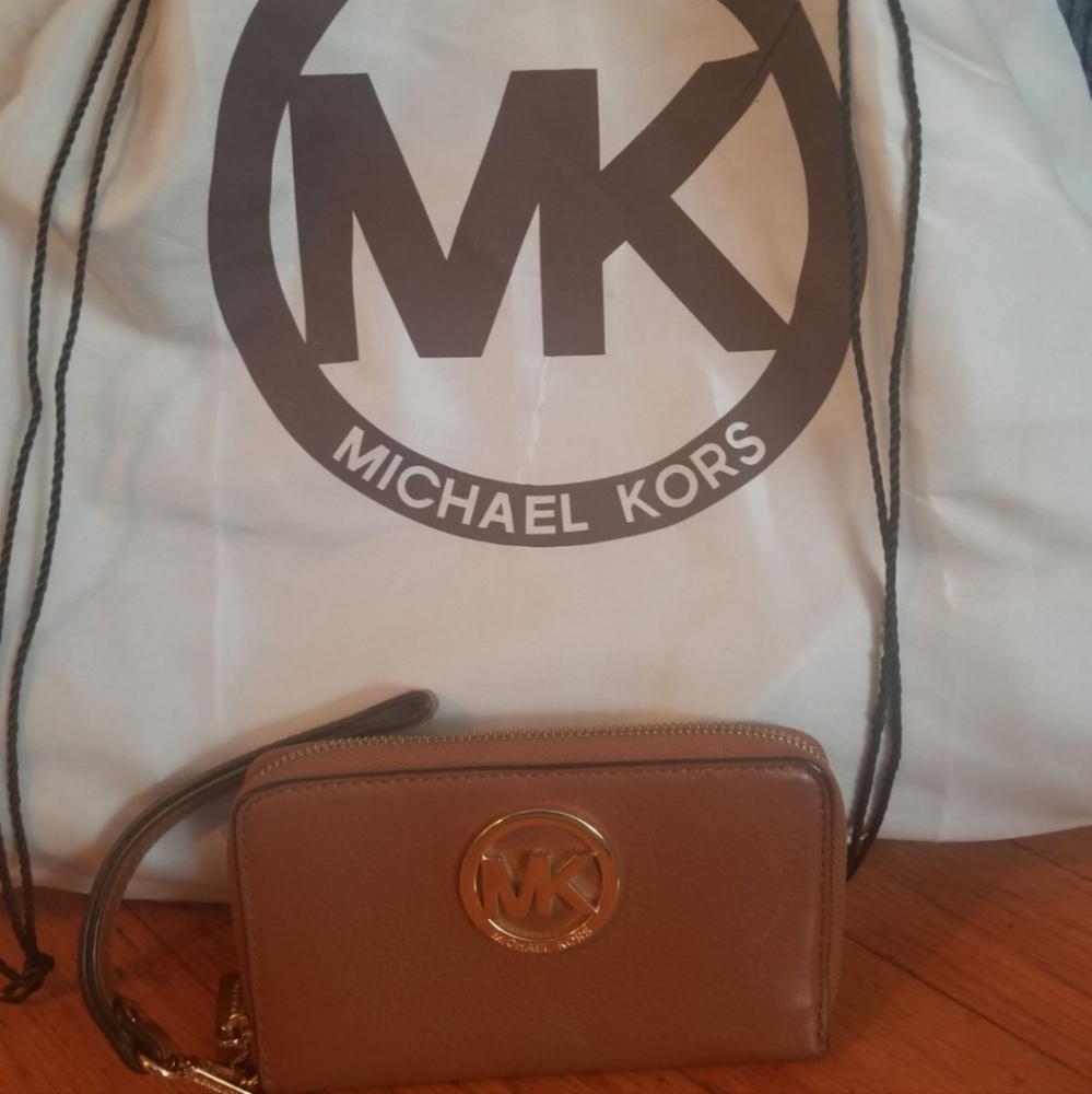 Michael Kors large bag with matching wallet